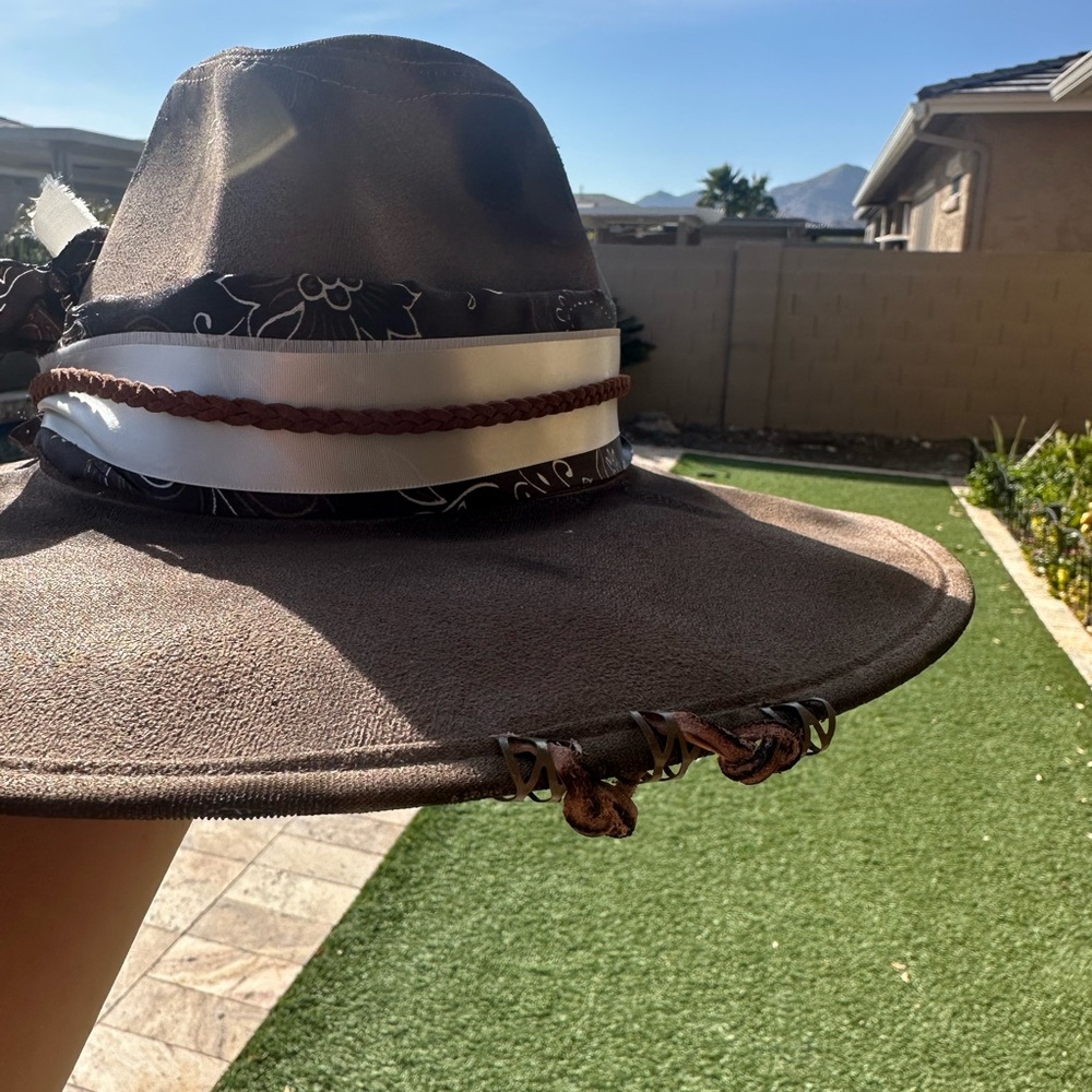 Brown Wide-Brim Hat with White Band